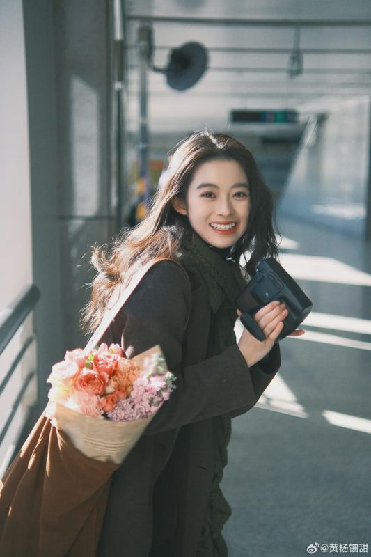 《冰湖重生》零广告事件深度复盘:观众抵制如何形成完整商业闭环 娱乐新闻