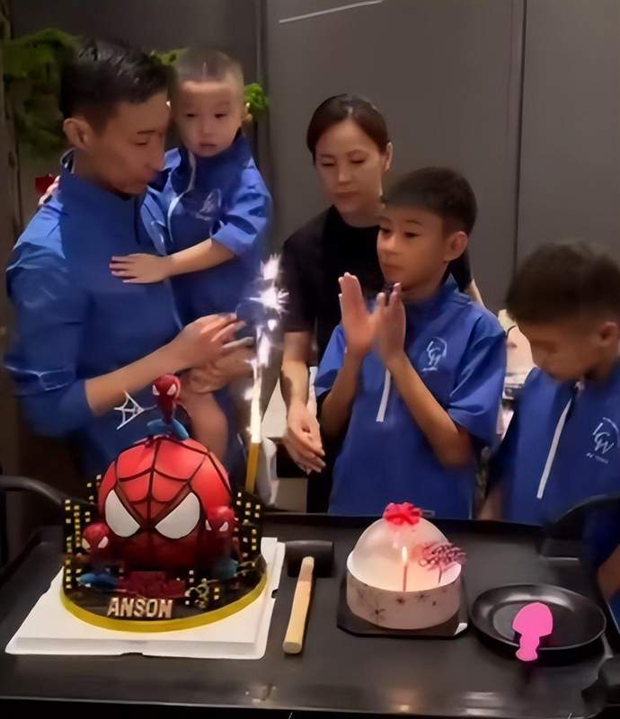 李宗伟患癌退役的代价:一位顶级运动员的康复成本与身体数据全解析 体育新闻 李宗伟患癌退役的代价:一位顶级运动员的康复成本与身体数据全解析 体育新闻 李宗伟患癌退役的代价:一位顶级运动员的康复成本与身体数据全解析 体育新闻