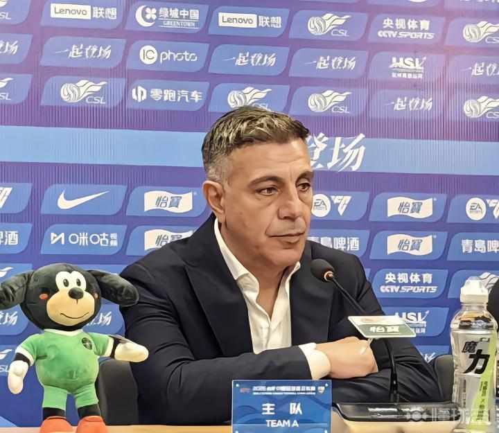 三场不进球，心里急不急？这位教练的回应，让无数人破防 体育新闻